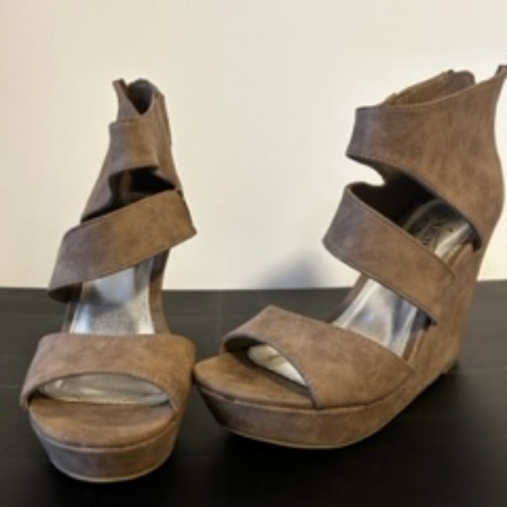 KENNETH COLE WEDGES